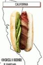 Hot Dog mit Speckwurst und Avocado