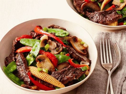 Nr. 22: Rindfleisch mit Pfannengemüse Nr. 22: Rindfleisch mit Pfannengemüse