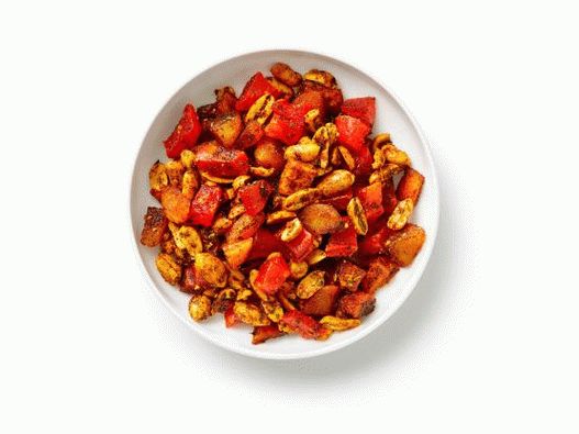 Würzige Erdnussmischung mit Chili