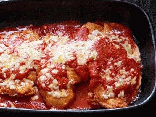 Klassisches Parmesanhähnchen