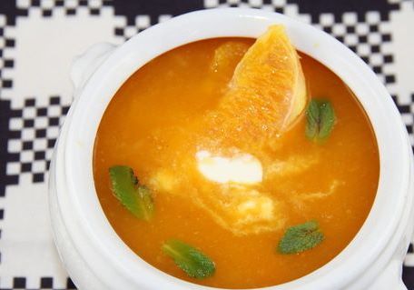 Cremige Orangensuppe
