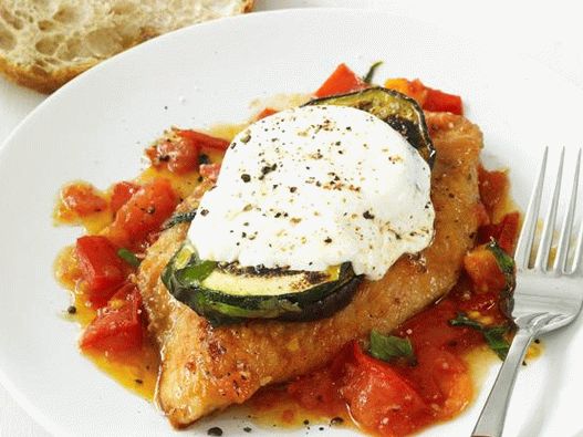 Foto Aubergine mit Pute in Wein gedünstet