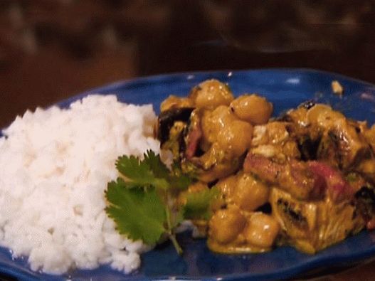 Photo Fast Chicken mit Curry und Kichererbsen