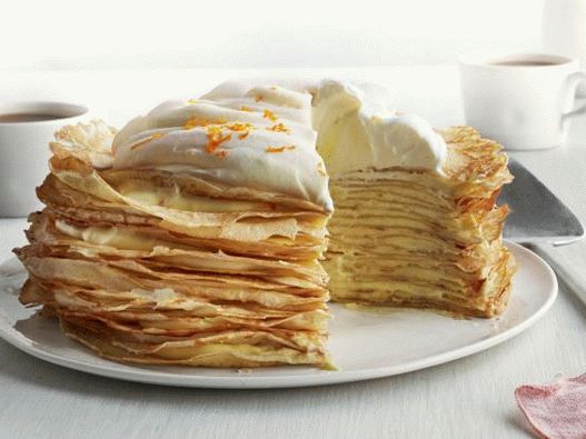 Foto-Pfannkuchen-Torte mit Orangencreme
