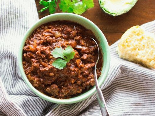 Foto von Chile mit Hackfleisch und Barbecue-Sauce