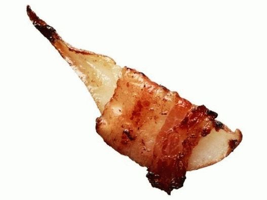 Birne im Speckmantel