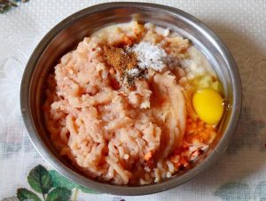 Baby Hühnchen Schnitzel