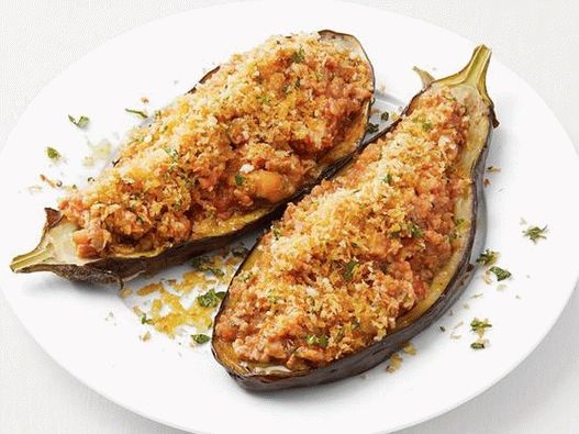 Photo Gefüllte Auberginen gefüllt mit Truthahn und Quinoa