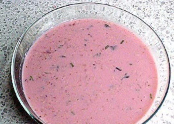 Obst- und Beerensuppe