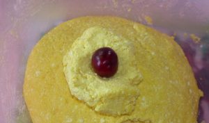 Gombovtsy mit Kirschen