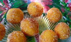 Gombovtsy mit Kirschen