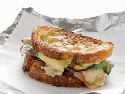 Photo Hot Sandwiches mit Datteln und Schinken