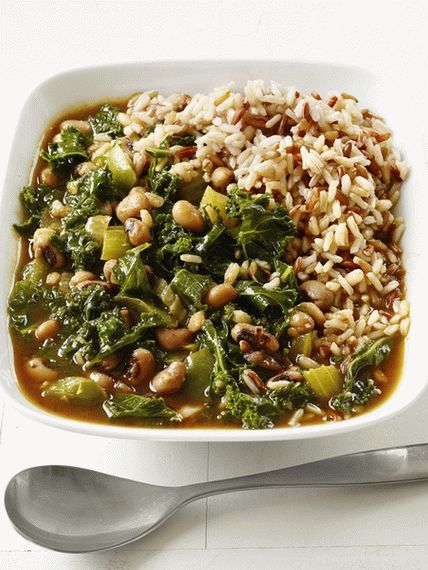 Photo Dicke Suppe mit Grünkohl, Sellerie und Bohnen