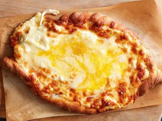 Adjarian Foto von Khachapuri (Adjaruli Khachapuri)