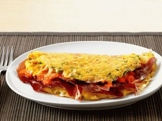 Foto von spanischem Omelett mit Romesco-Sauce
