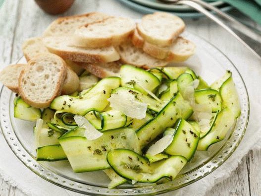 Foto von Zucchini Carpaccio