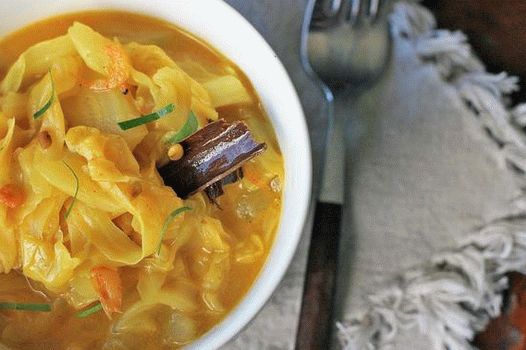 Foto von Weißkohl-Curry