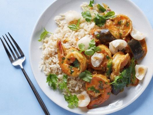 Foto von Curry mit Garnelen und Litschi