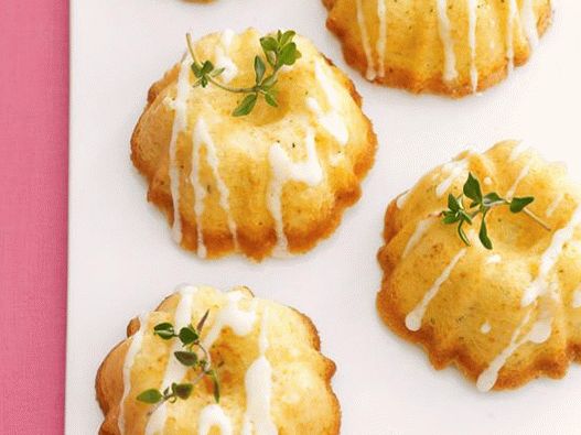 Fotomuffins mit Thymian-Zitronen-Glasur