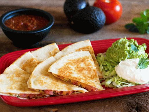 Foto von Quesadilla mit Truthahn-Guacamole-Sauce
