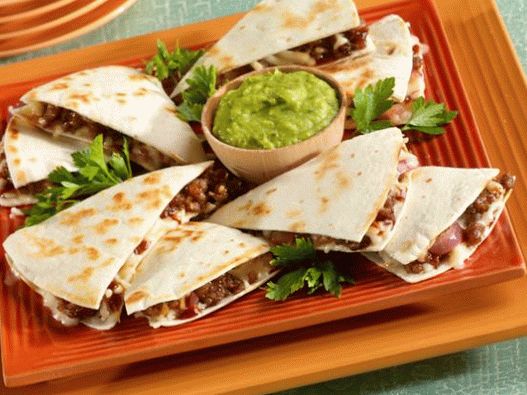 Foto von Quesadilla mit Kupaty