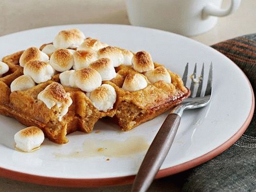 Foto des Gerichts - Süßkartoffelwaffeln mit gebackenen Marshmallows