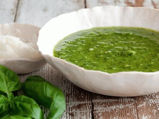 Photo Classic Pesto Sauce