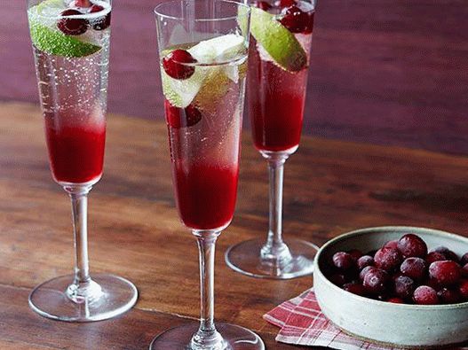 Photo Cranberry Cocktail mit Champagner
