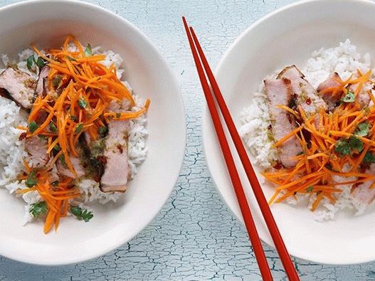 Photo Smoked natürliches vietnamesisches Schnitzel