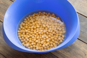 Koteletts von veganen Kichererbsen