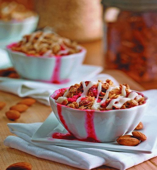 Photo Crumble mit Erdbeeren und Mandeln