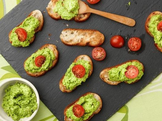 Photo Crostini mit Erbsenpesto
