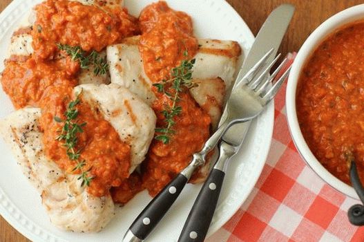 Fotohähnchen in katalanischer Romanesco-Sauce
