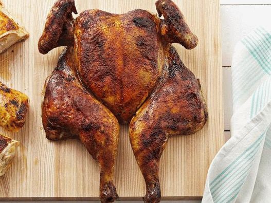 Photo Hühnerkadaver auf Apfelchips geräuchert