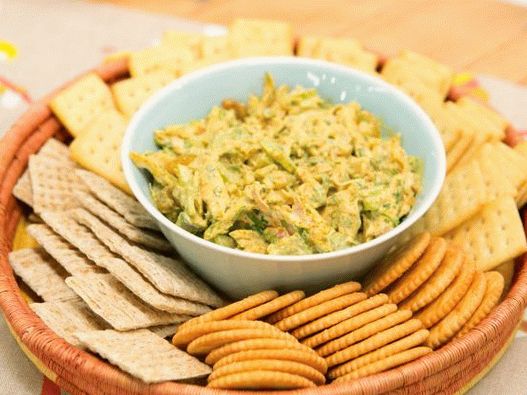 Photo Chicken Dip Sauce mit Rosinen und Curry