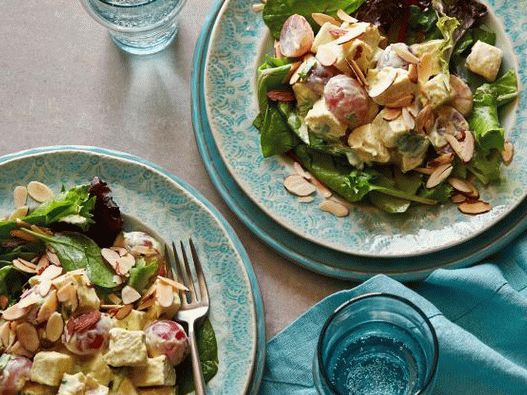 Foto Hühnersalat mit Trauben und Curry