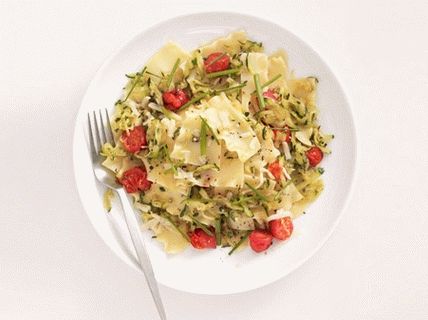 Foto von Lazy Lasagne mit Tomaten und Zucchini