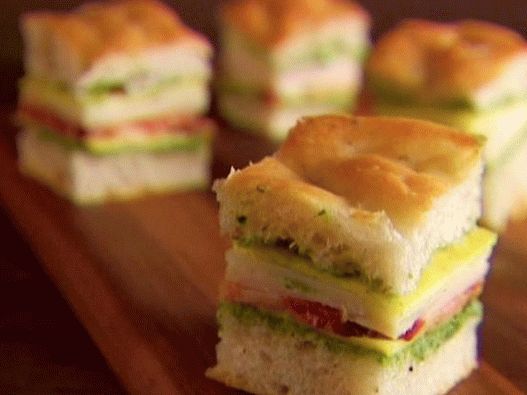 Dish Photography - Italienische Club Mini Sandwiches