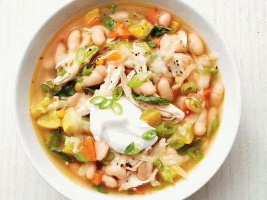 Foto Sommer Hühnersuppe mit Gemüse