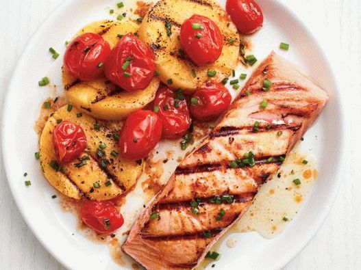Gegrillter Lachs mit Polenta Foto