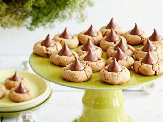 Dish Photography - Erdnussplätzchen mit Marmelade und Schokolade