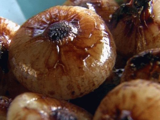 Photo Chipollini Zwiebel in Rotwein gedünstet