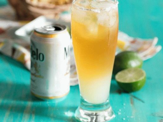 Foto von Michelad (kaltes Bier mit Salz und Limettensaft)