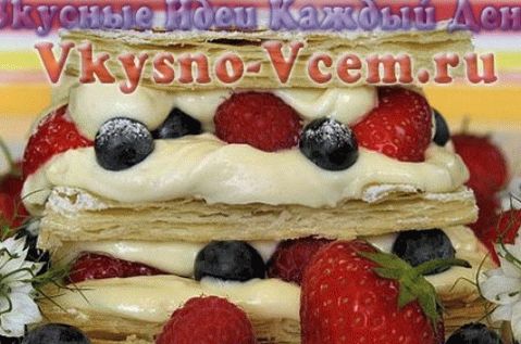 Millefeuille mit wilden Beeren