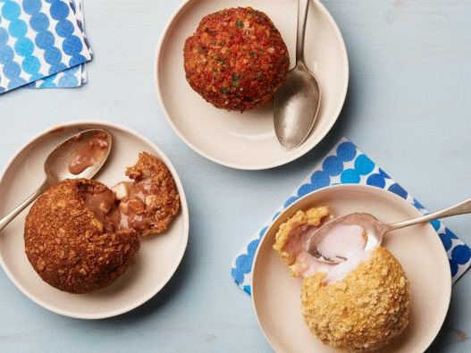 Frittiertes Eis mit Körnerbrot