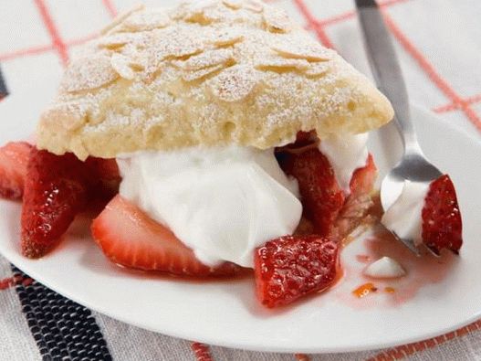 Photo kalorienarmer Erdbeerkuchen