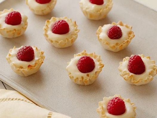 Foto von einem kohlenstoffarmen Vanillepudding Dessert