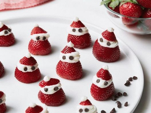 Weihnachtsmann aus Erdbeeren