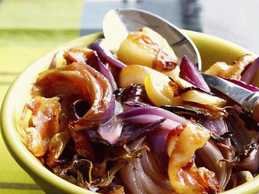 Zwiebelsalat in Grillfolie