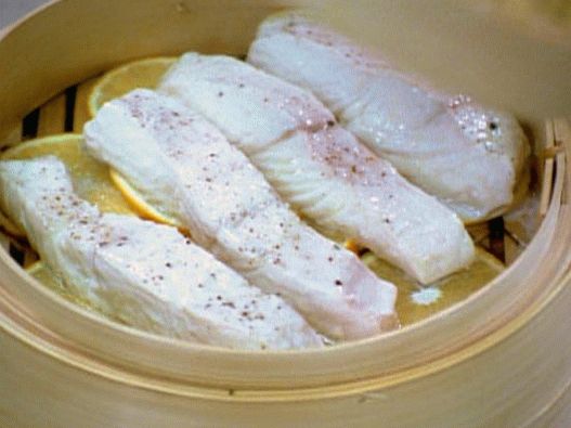 Photo Heilbutt gedämpft mit Sothasauce